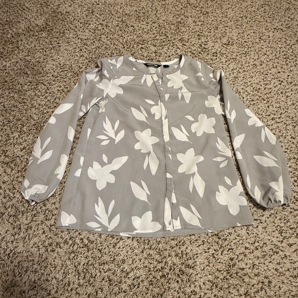 Lands' End Gray and White Floral Blouse - Picture 1 of 5